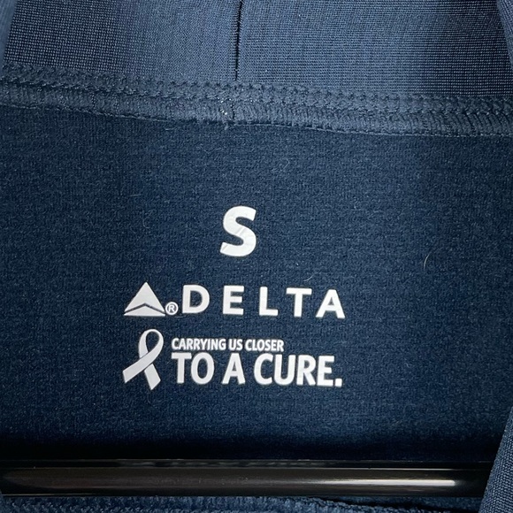 Delta Airlines 1/4 Zip Pullover Breast Cancer Size Small - Picture 3 of 8